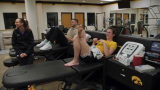 Caitlin Clark feet photo thumbnail