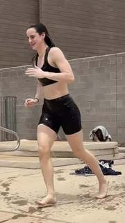 Caitlin Clark feet photo thumbnail