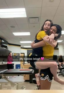 Caitlin Clark feet photo thumbnail