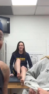 Caitlin Clark feet photo thumbnail