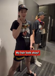 Caitlin Clark feet photo thumbnail