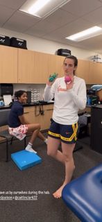 Caitlin Clark feet photo thumbnail