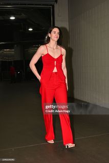 Caitlin Clark feet photo 4