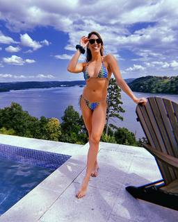 Caitlin Dechelle feet photo 15
