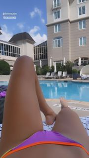 Caitlin Dechelle feet photo 8