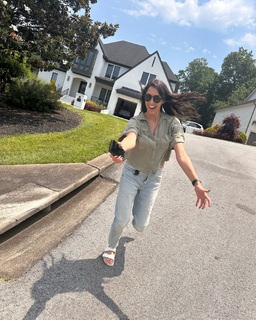 Caitlin Dechelle feet photo 6