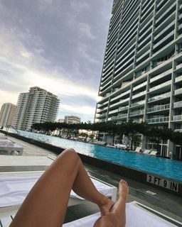 Caitlin Dechelle feet photo 8