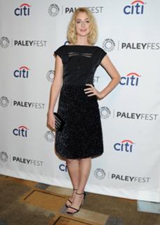 Caitlin FitzGerald feet photo thumbnail