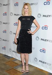Caitlin FitzGerald feet photo thumbnail