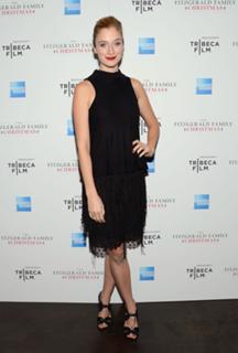 Caitlin FitzGerald feet photo thumbnail