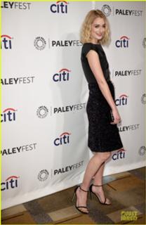 Caitlin FitzGerald feet photo thumbnail