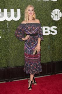 Caitlin FitzGerald feet photo thumbnail