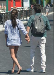 Caitlin McHugh feet photo 11
