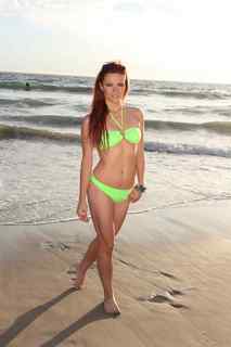 Caitlin O'Connor feet photo 17