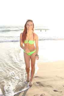 Caitlin O'Connor feet photo 15