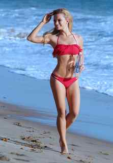 Caitlin O'Connor feet photo 6