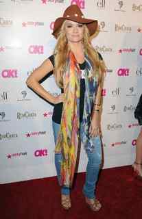 Caitlin O'Connor feet photo 10