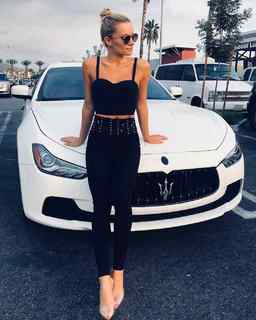 Caitlin O'Connor feet photo 3