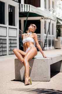 Caitlin O'Connor feet photo 3