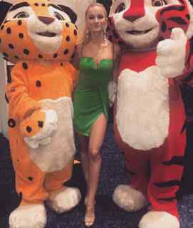 Caitlin O'Connor feet photo 16