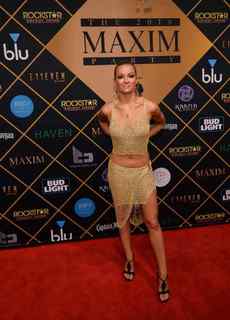 Caitlin O'Connor feet photo 6