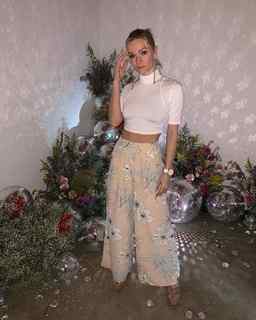 Caitlin O'Connor feet photo 7