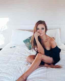 Caitlin O'Connor feet photo 16