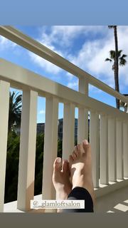 Caitlin O'Connor feet photo 11