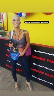 Caitlin O'Connor feet photo 4