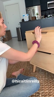 Caitlin Reilly feet photo 9