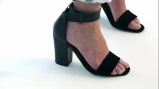 Caitlin Stasey feet photo thumbnail