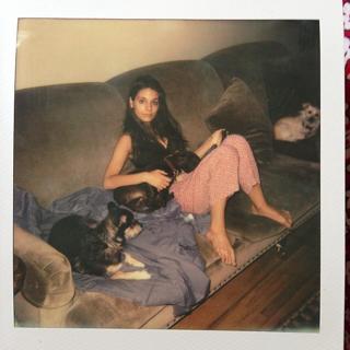 Caitlin Stasey feet photo thumbnail