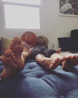 Caitlin Stasey feet photo thumbnail