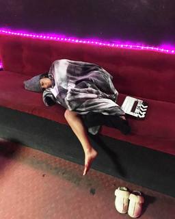 Caitlin Stasey feet photo thumbnail