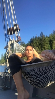 Caitlin Stasey feet photo thumbnail