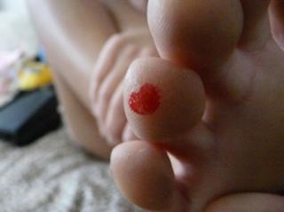 Caitlin Stasey feet photo thumbnail