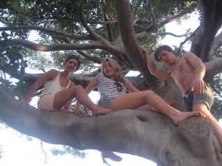 Caitlin Stasey feet photo thumbnail