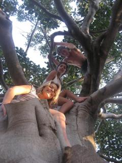 Caitlin Stasey feet photo thumbnail