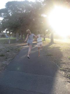 Caitlin Stasey feet photo thumbnail