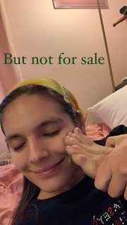 Caitlin Stasey feet photo thumbnail