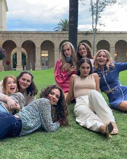 Caitlin Stasey feet photo thumbnail