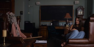 Caitlin Stasey feet photo thumbnail