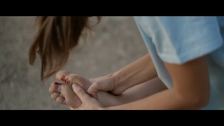 Caitlin Stasey feet photo thumbnail