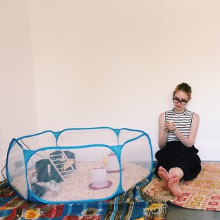 Caitlin Thompson feet photo 7