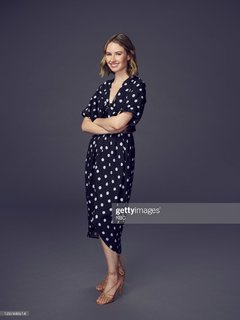 Caitlin Thompson feet photo 1