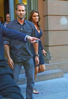 Caitlyn Jenner feet photo thumbnail