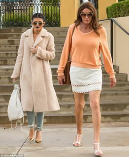 Caitlyn Jenner feet photo thumbnail