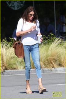 Caitlyn Jenner feet photo thumbnail