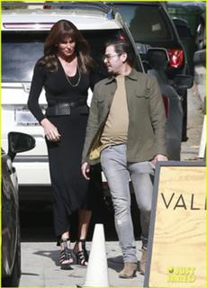 Caitlyn Jenner feet photo thumbnail