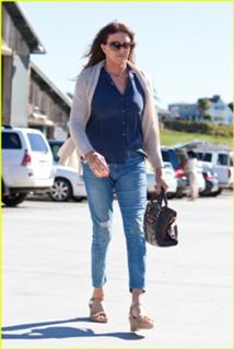Caitlyn Jenner feet photo thumbnail